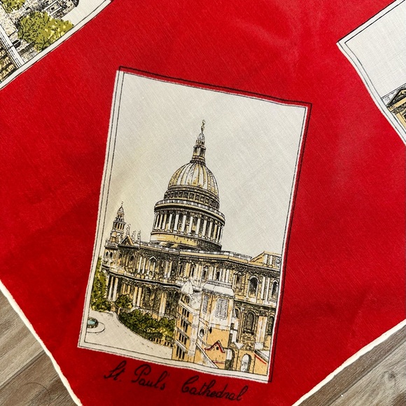 Vintage THIRKELL London Landmark Themed Red Square 25” Scarf - Picture 3 of 12